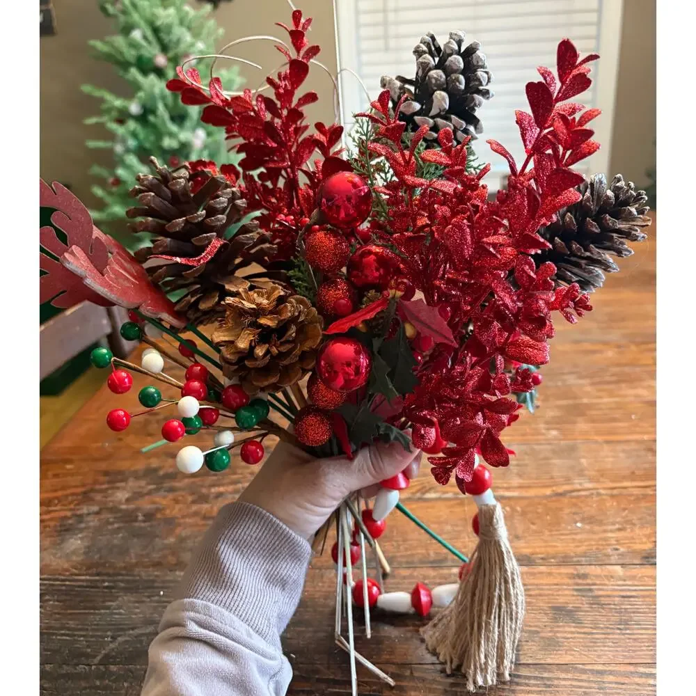 Lot of 20 Picks Berries Pinecones Baubles Beads Flowers for DIY Crafts Wreaths
